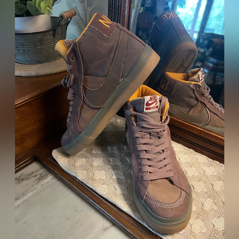 NIKE SB Zoom Blazer Mid Premium Plus Casual Streetwear Sneakers Women's Size 7.5